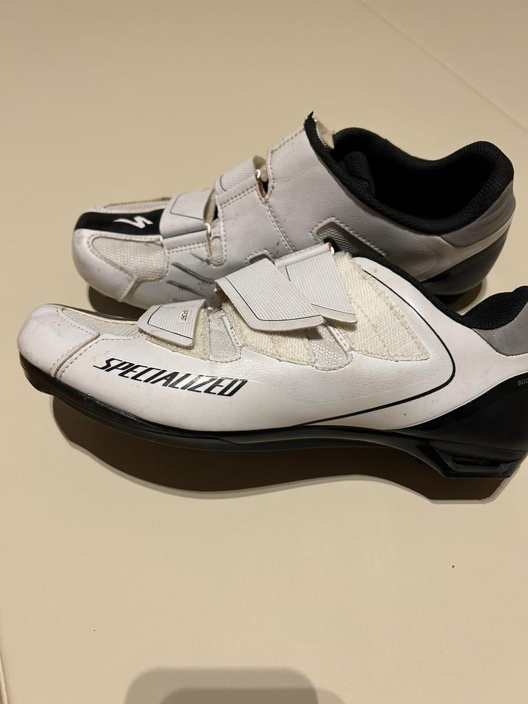 Race schoenen+ 2 vesten Specialized & Gratis item, Fietsen en Brommers, Ophalen, Zo goed als nieuw