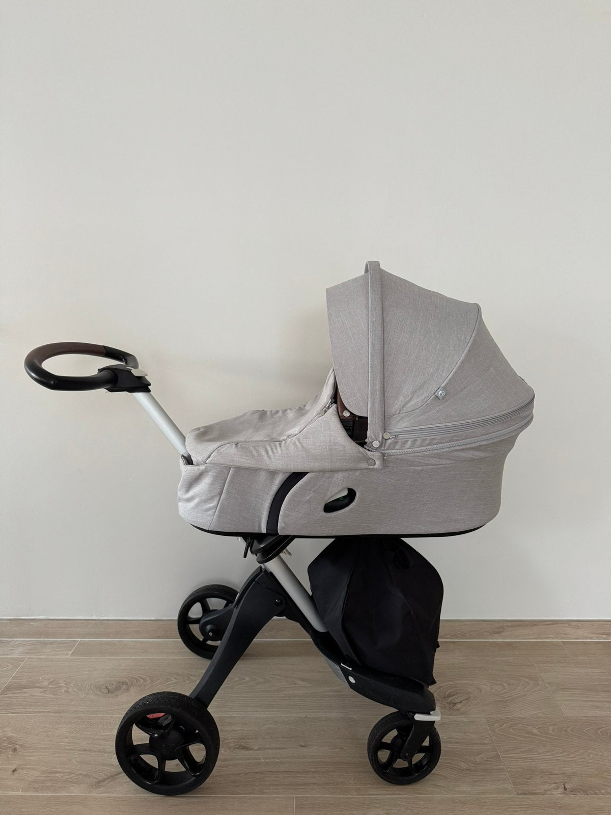 Stokke Xplory V6 Grey Melange 3-in-1 met autostoel, Kinderen en Baby's, Kinderwagens en Combinaties, Ophalen of Verzenden, Zo goed als nieuw