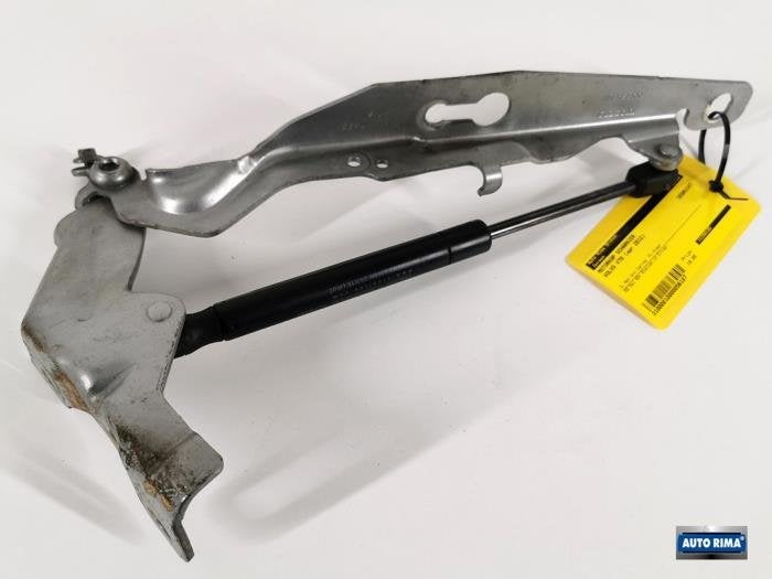 Charnière capot d'un Volvo V70, -, 3 mois de garantie, -, -
