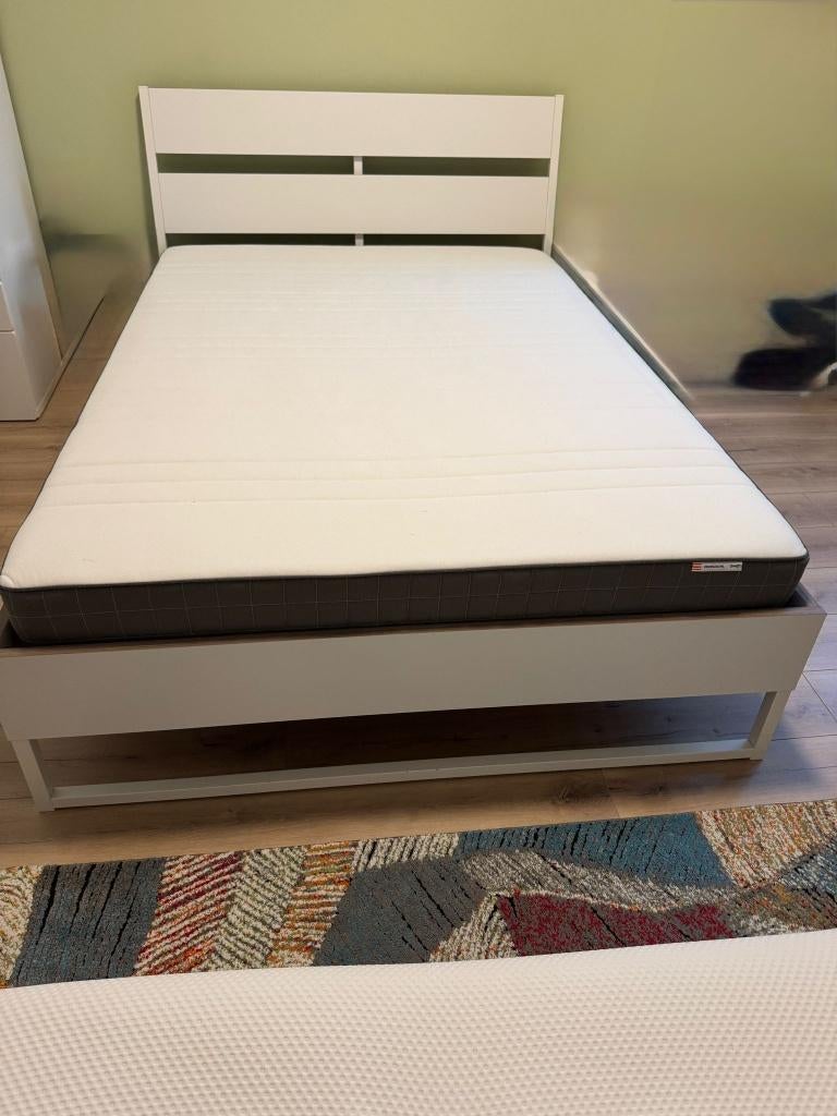 Nieuw Bed met matras 140*200, Ophalen, Wit, Tweepersoons, 140 cm