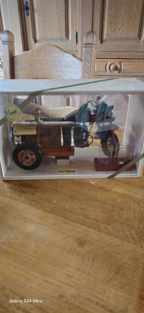 Moto en bois, Enlèvement, Bois