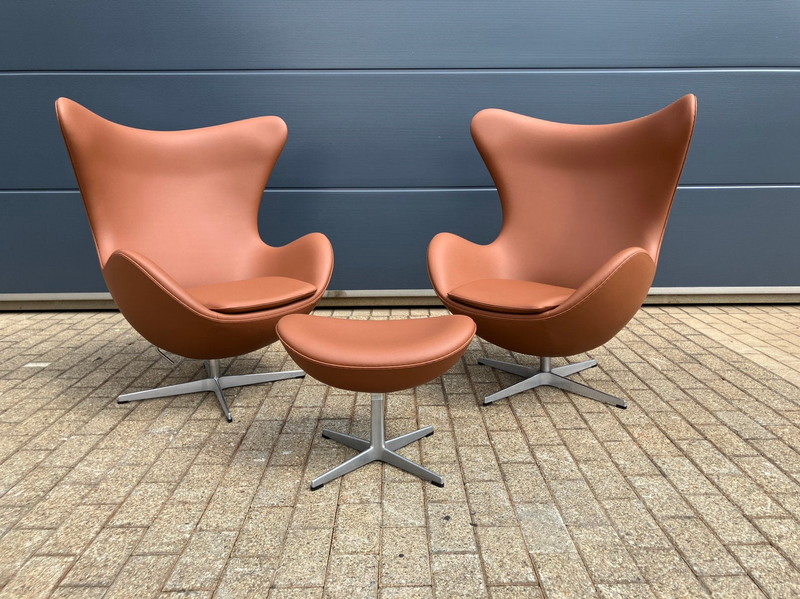 2x Fritz Hansen Egg chair + Ottoman NIEUWSTAAT!, Ophalen of Verzenden, Vitra togo møller sede artifort cassina b&b italia edra leolux