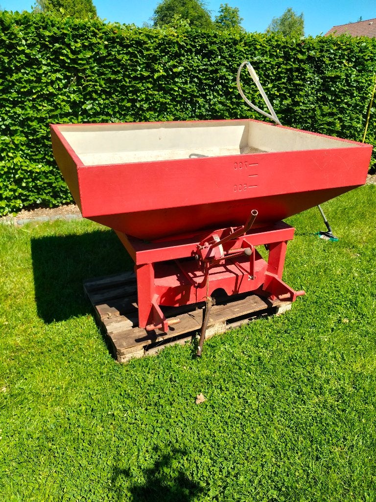 Meststofstrooier, Zakelijke goederen, Ophalen, Akkerbouw, Gewasbescherming en Bemesting