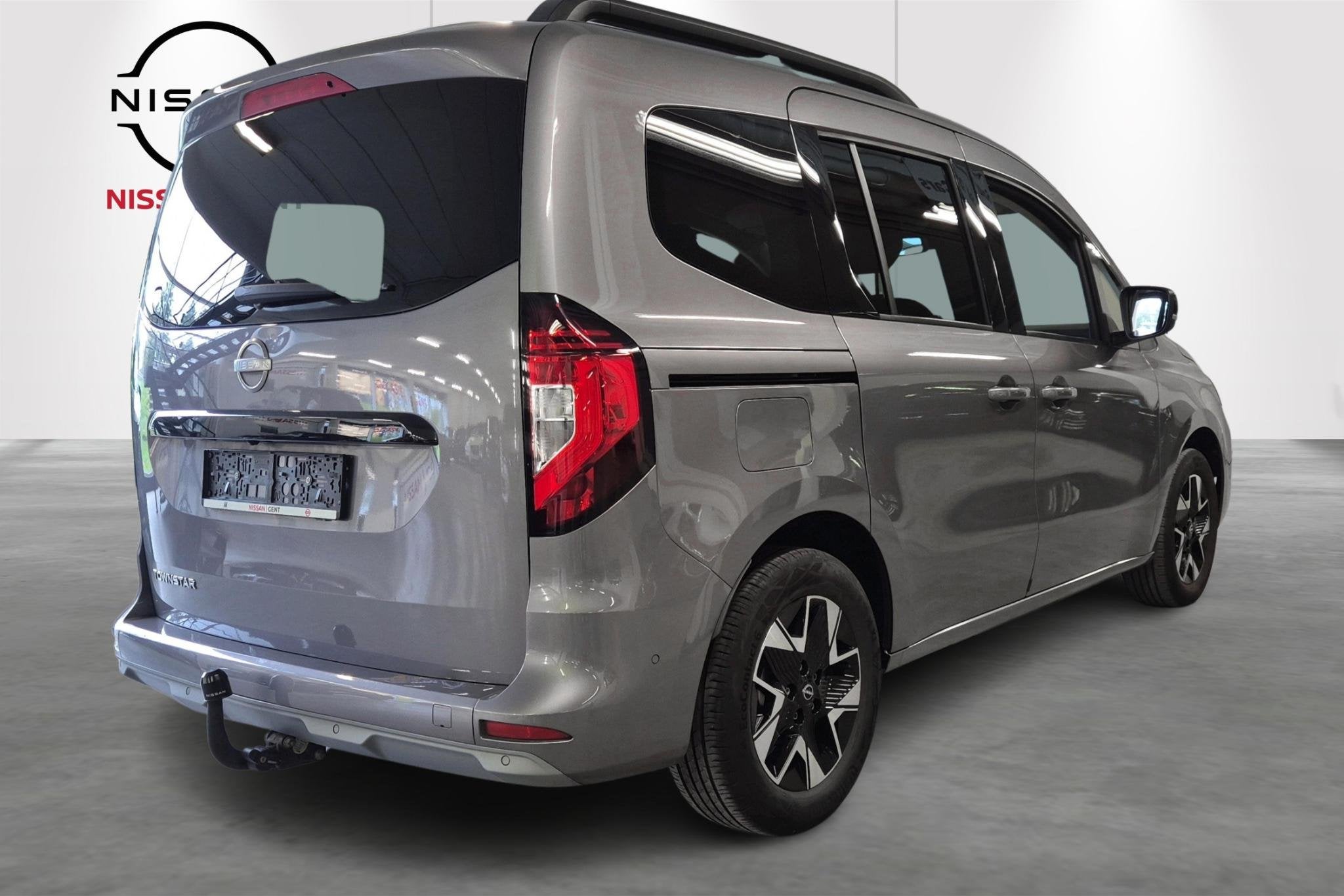 Nissan Townstar L1H1 DIG-T 130 MT N-Connecta Manueel/Parkeer, Auto's, Voorwielaandrijving, Gebruikt, 4 cilinders, 5 deurs