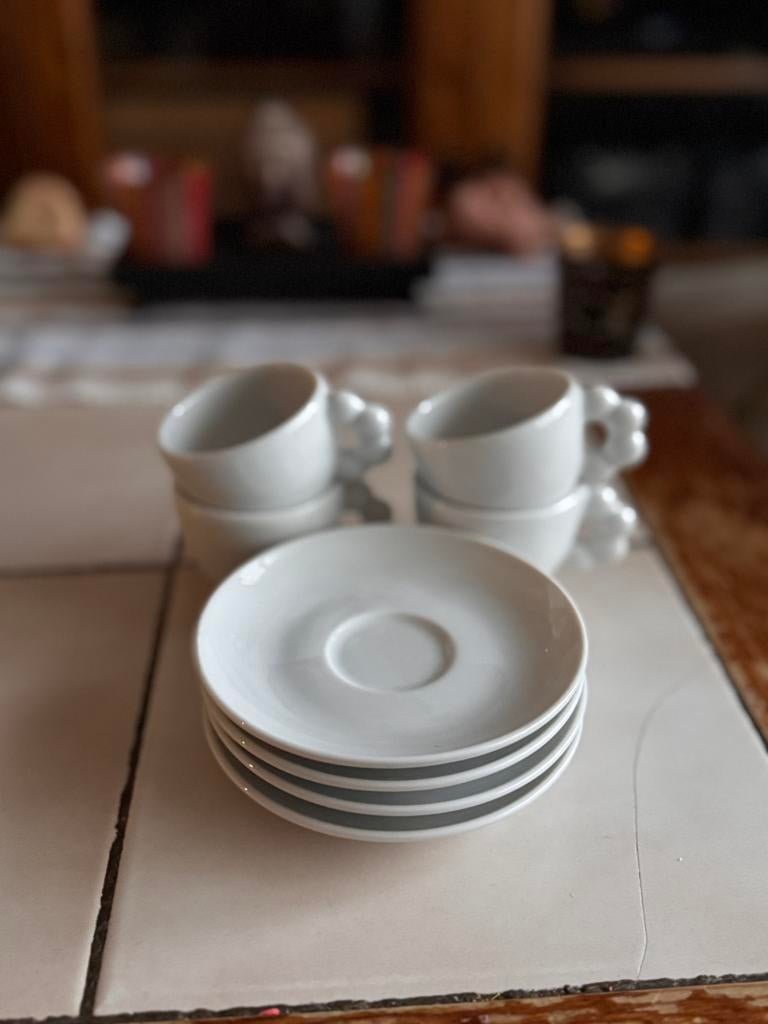 Set de 4 assiettes et 4 sachets, Enlèvement, Neuf, Porcelaine, Verre ou Verres