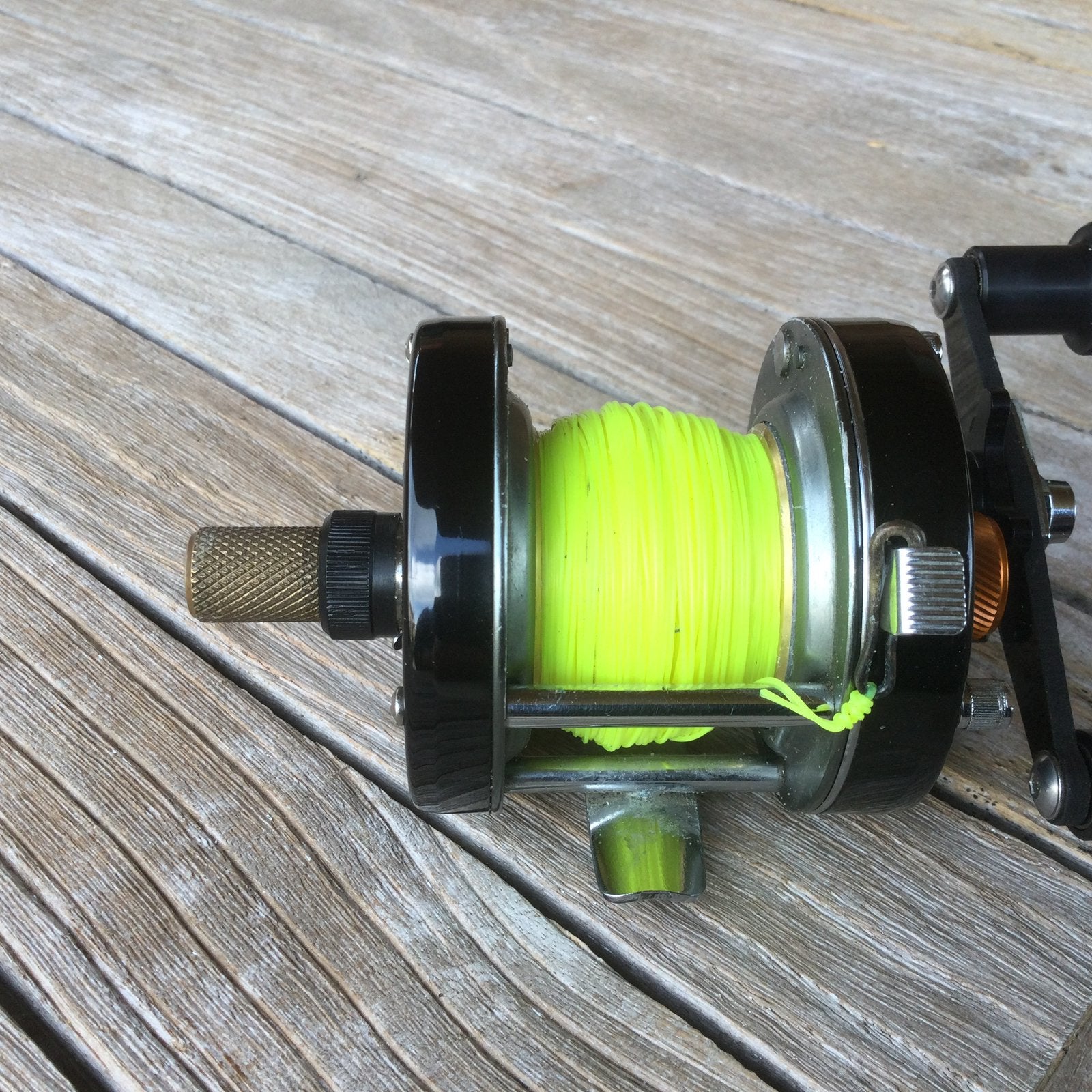 Casting reel, Watersport en Boten, Ophalen of Verzenden, Zo goed als nieuw