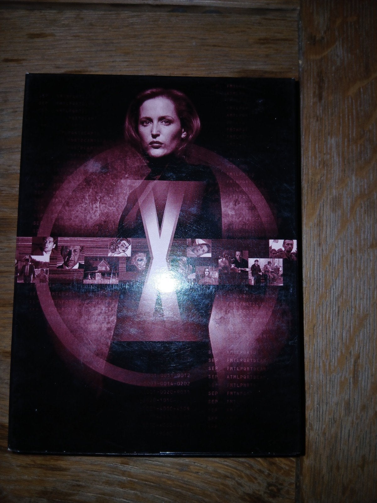 The X-Files - Seizoen 7 (Collector's Edition DVD Box) - Uits, Enlèvement