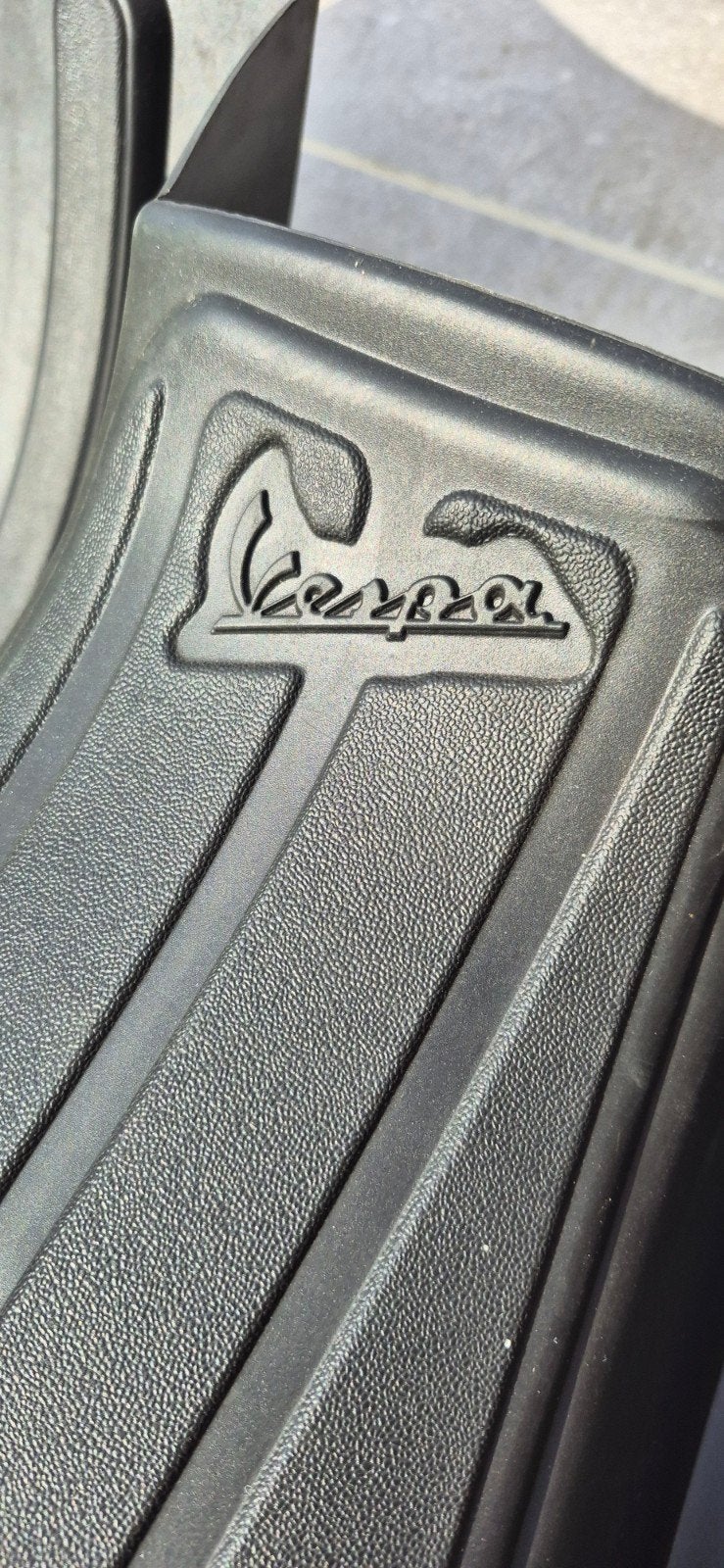 Originele Vespa onderdelen te koop; treeplank en zadel, Ophalen