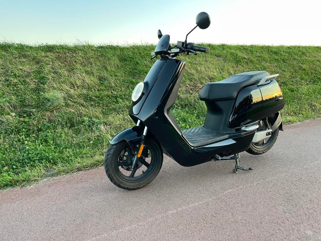 Niu n1s elektrische brommer klasse B, Fietsen en Brommers, Brommers | Overige merken, Gebruikt, Ophalen of Verzenden, Klasse B (45 km/u)