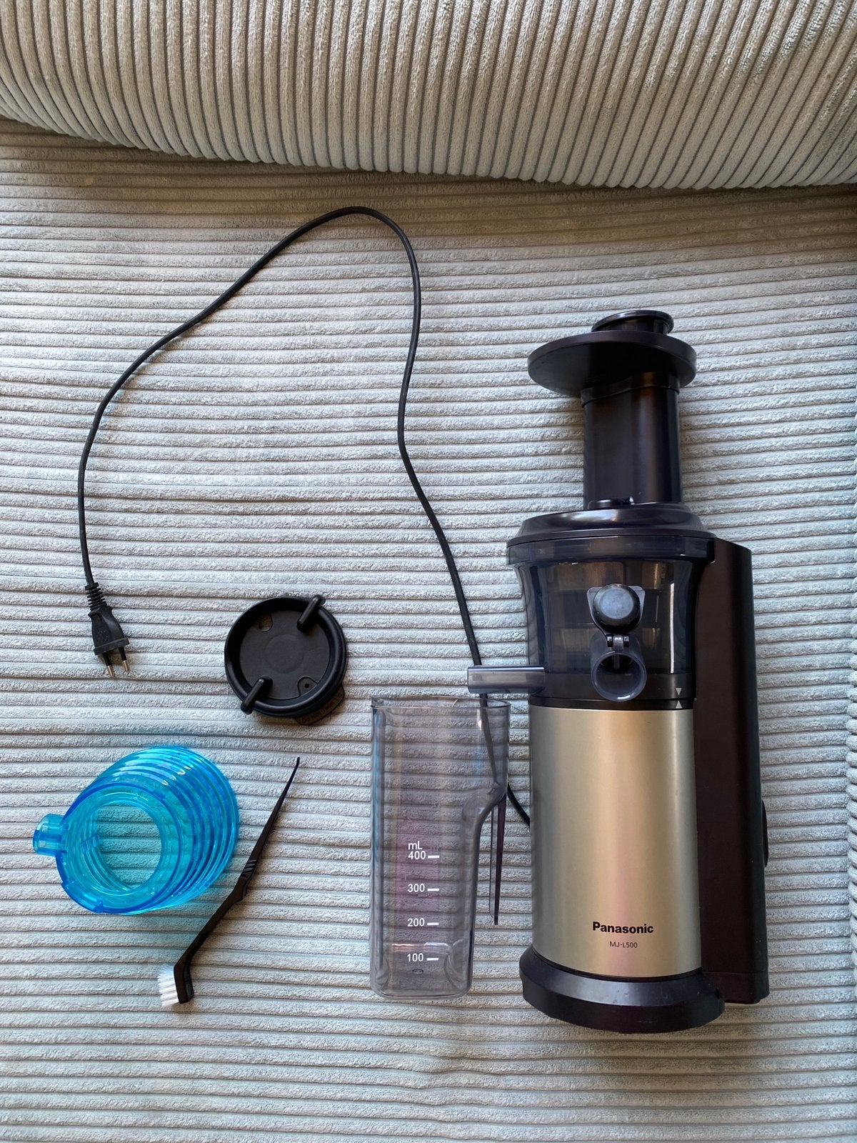Slowjuicer Panasonic MJ-L500, Elektronische apparatuur, Juicers, Ophalen, Zo goed als nieuw, Slowjuicer