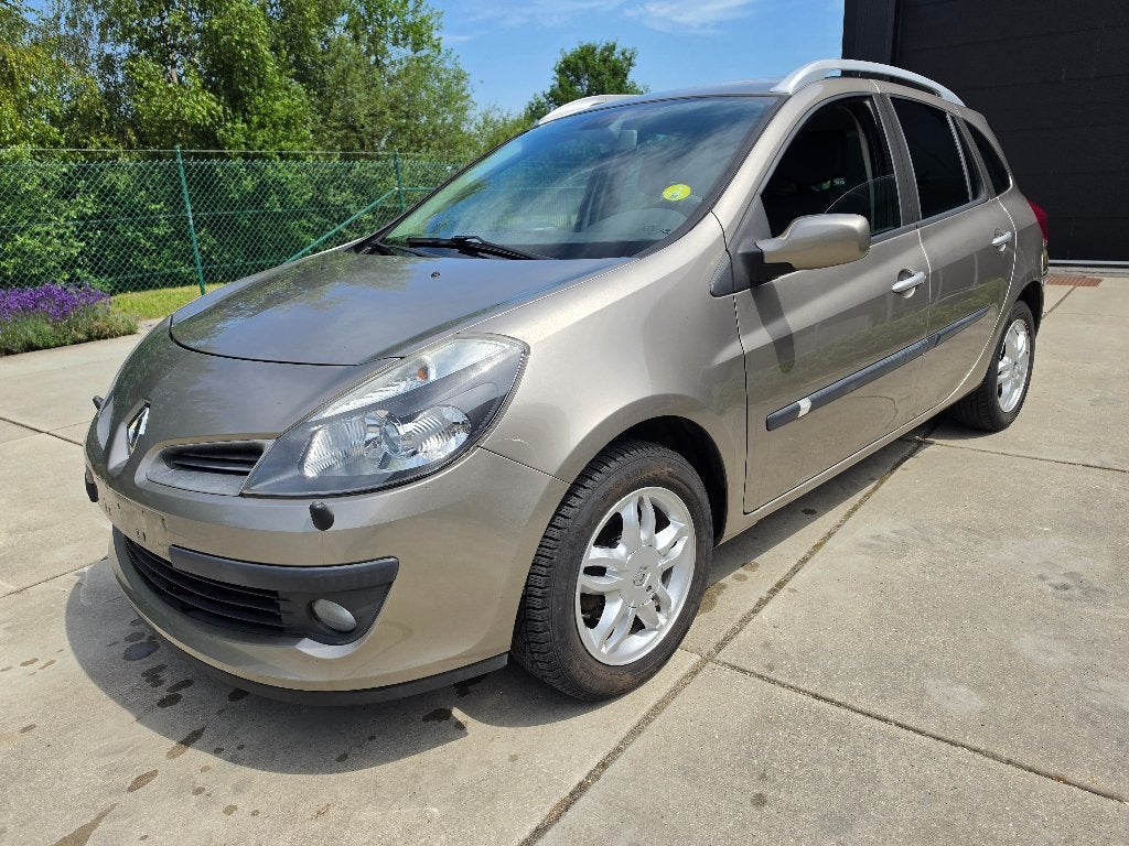 Renault Clio Grand Tour 1.6i Automaat Airco + Garantie, Autos, Renault, Argent ou Gris, Achat, 82 kW, Noir