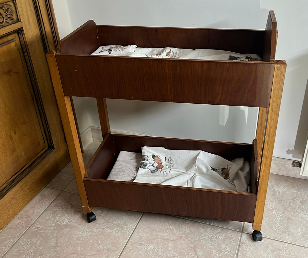 Stapel poppenbed, Ophalen, Zo goed als nieuw