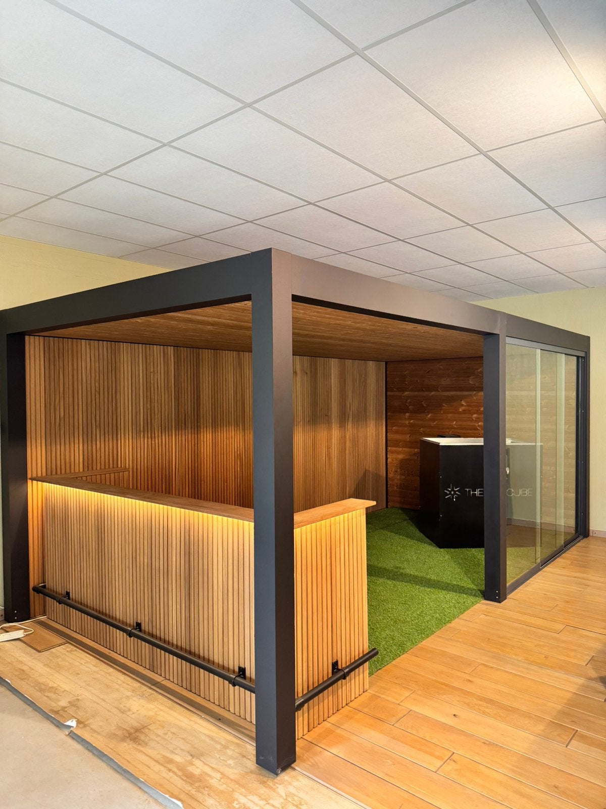 Poolhouse 3x6m incl glazen schuiframen, Ophalen, Nieuw