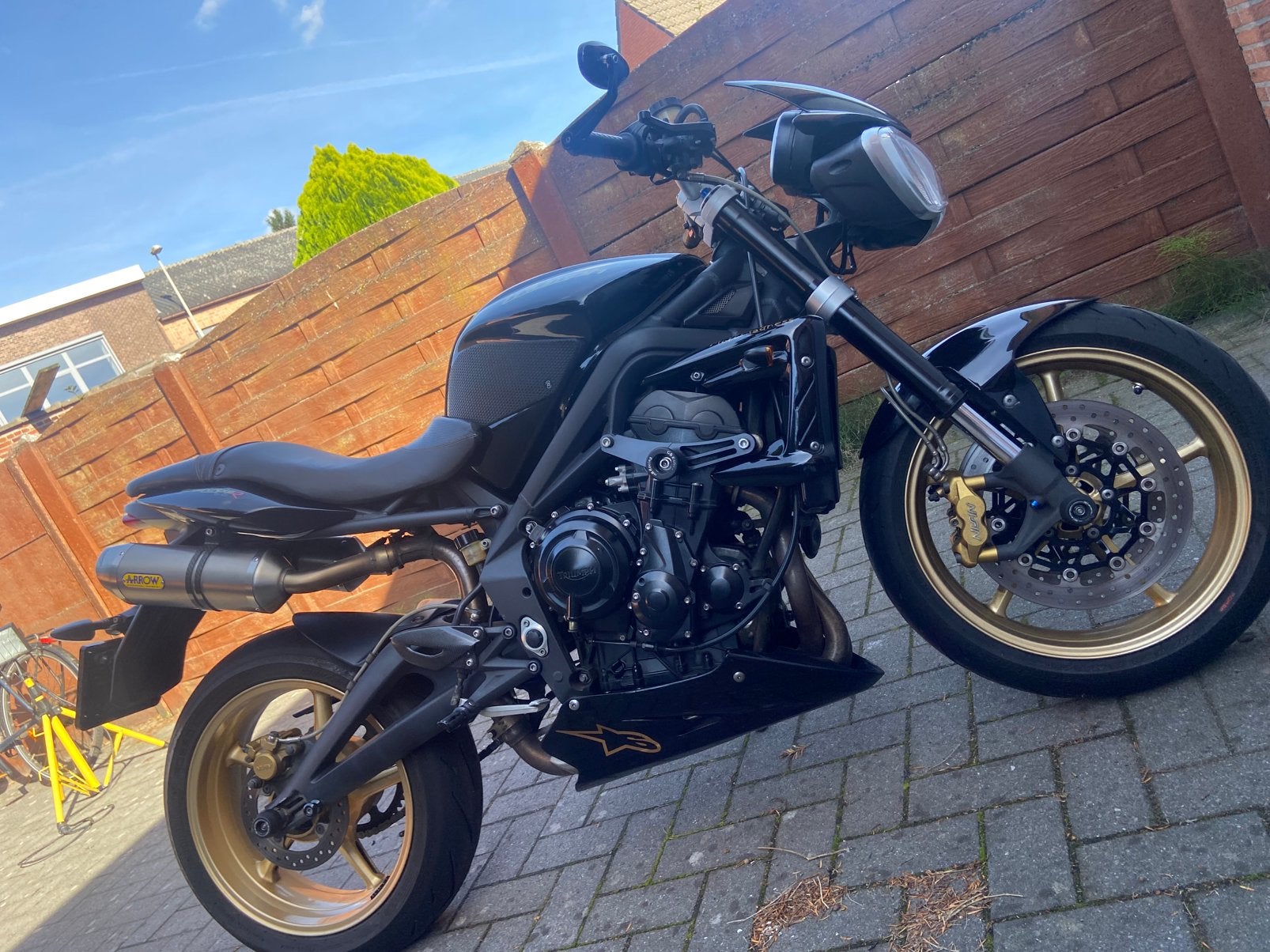 Triumph street triple 675 R, 675 cc, Sportuitlaat, Motorrijbewijs A, 3 cilinders