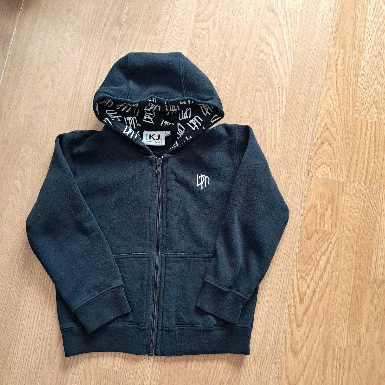 Schooluniform trui Virgo-Maria maat 116, Kinderen en Baby's, Kinderkleding | Maat 116, Ophalen