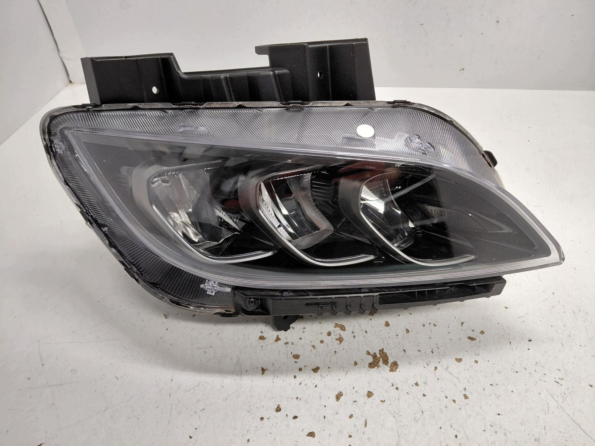Hyundai Kona Koplamp Rechts 92102J9630, Gebruikt, Heolleung-ro 12
06797  Seoul, Info@hyundai.com, Hyundai