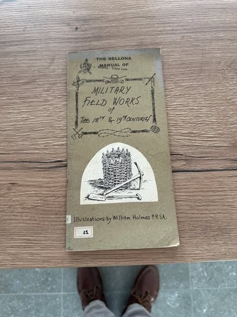 the bellona manual of military field works, Boeken, Ophalen of Verzenden, Zo goed als nieuw, Landmacht, Voor 1940