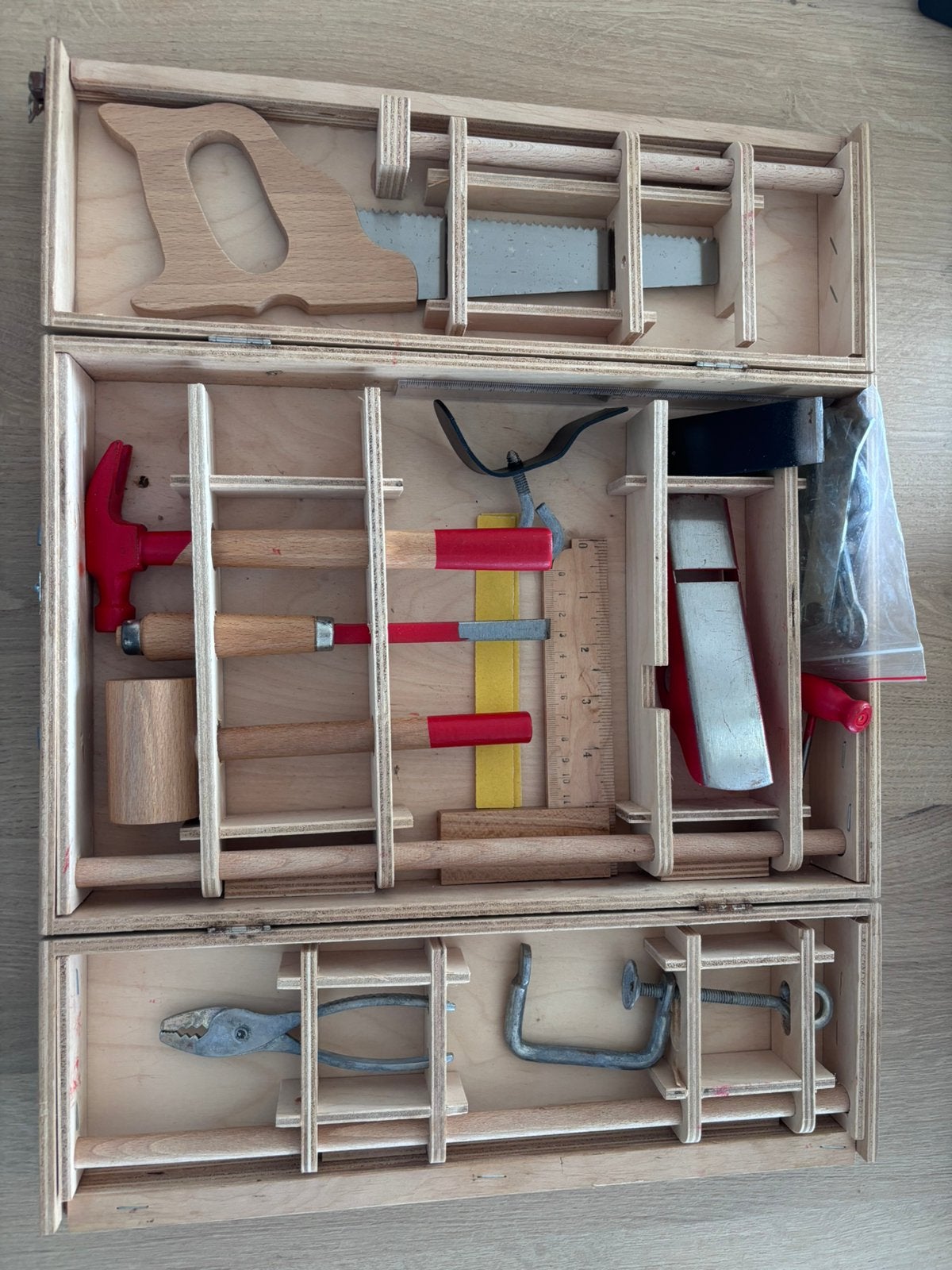 Boîte et jeux en bois à outils pour enfants, Animaux & Accessoires, Enlèvement, Neuf