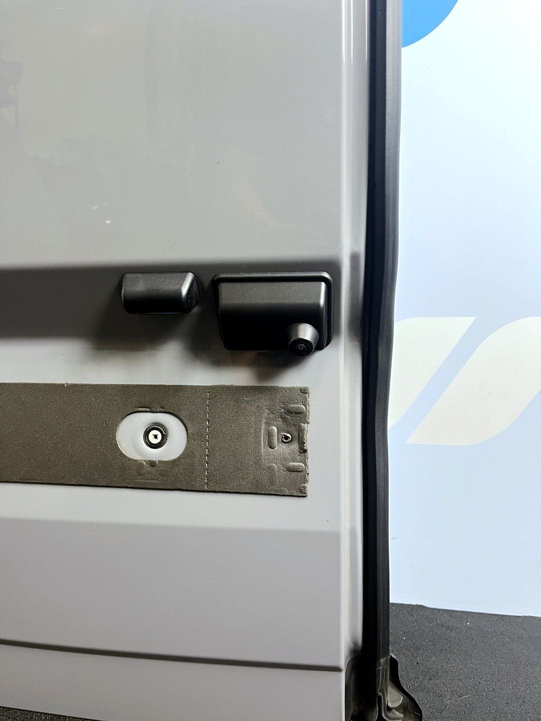 Porte arrière gauche Ford Transit Custom gris PN4EG PZ31V400, Arrière, -, Haillon arrière, Utilisé