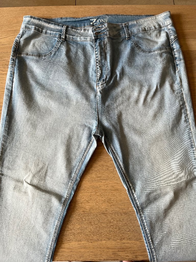 Jeggings pour femmes 52, Vêtements | Femmes, Grandes tailles, ANDERE, Enlèvement ou Envoi, Comme neuf, Pantalon ou Jeans