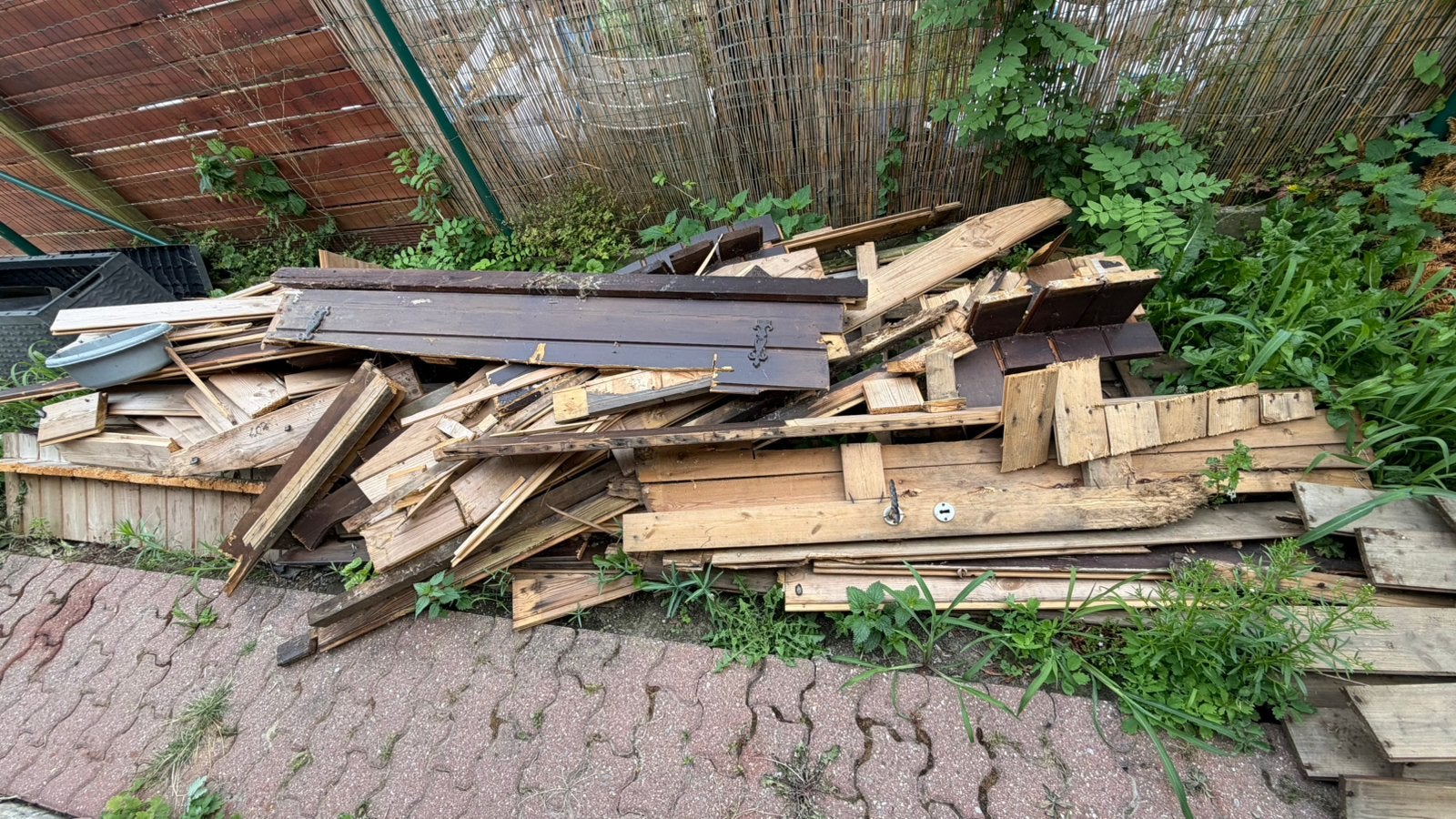 GRATUIT - bois à donner, Bricolage & Construction, Bois & Planches, Enlèvement