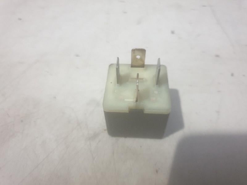 DIVERS RELAIS Audi 80 (B4) (01-1991/12-1995) (431951253--h), Utilisé, Audi