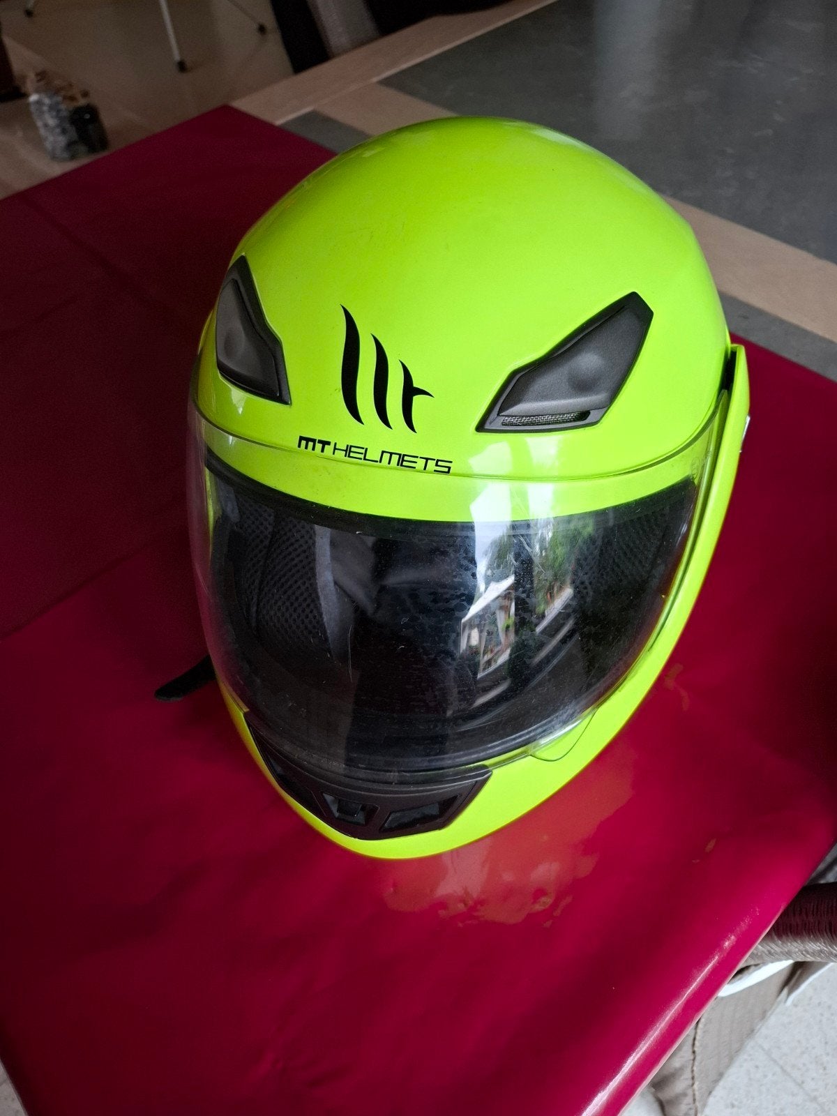 casque à système pliable de petite taille, Enlèvement