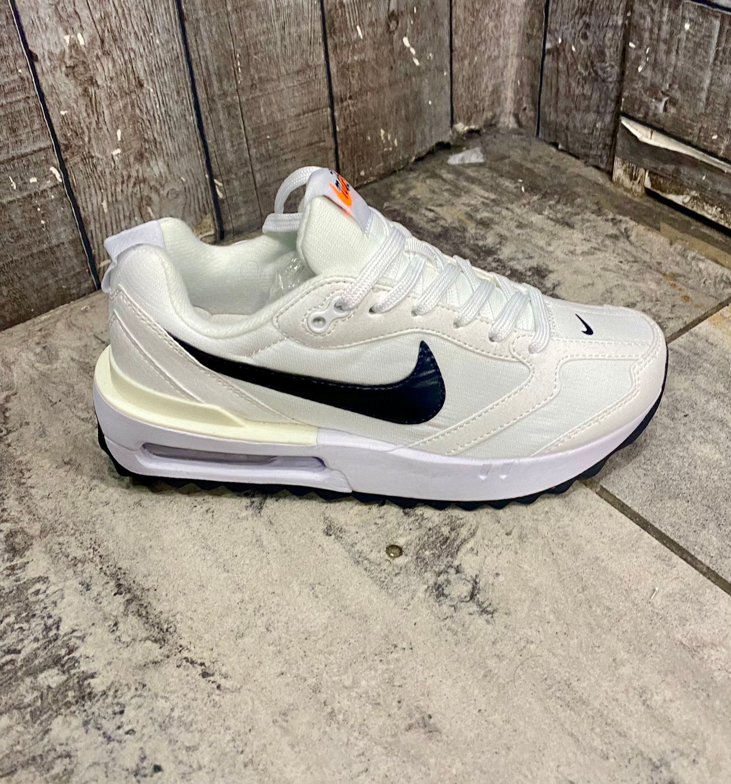 Basket Air Max Dawn, Vêtements | Hommes, Chaussures, Enlèvement, Neuf, Blanc, Baskets