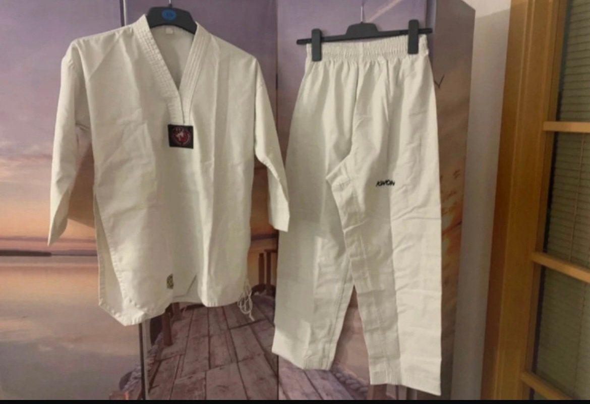 Taekwondo sportset voor kinderen, Ophalen of Verzenden, Gebruikt, Taekwondo, Vechtsportkleding