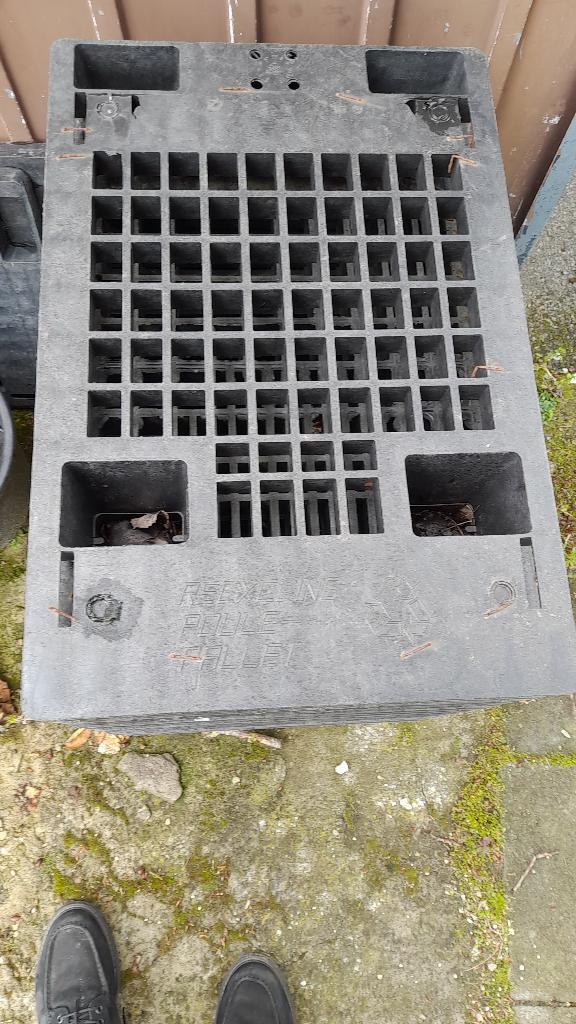 kunststof pallet, Ophalen