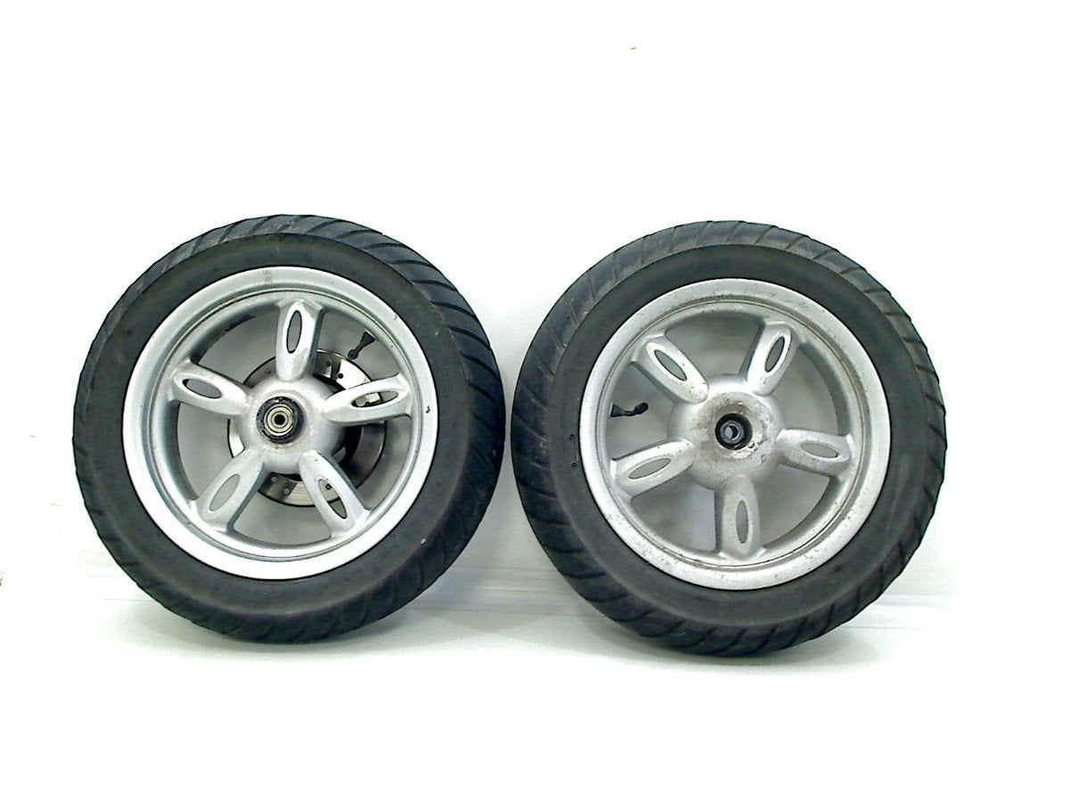 VELGENSET Yamaha Neo's 50i 4T E3 09-17 (Neos), Fietsen en Brommers, Gebruikt, Customersupport@yamaha-motor.co.uk, Yamaha, Koolhovenlaan 101
1119 NC  Schiphol-Rijk, NL