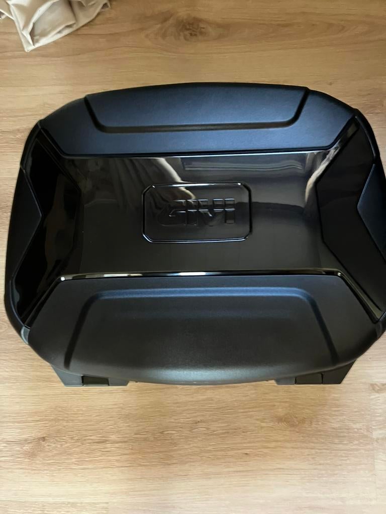 Monokey lite Givi zijkoffers, Motoren, Ophalen, Zo goed als nieuw