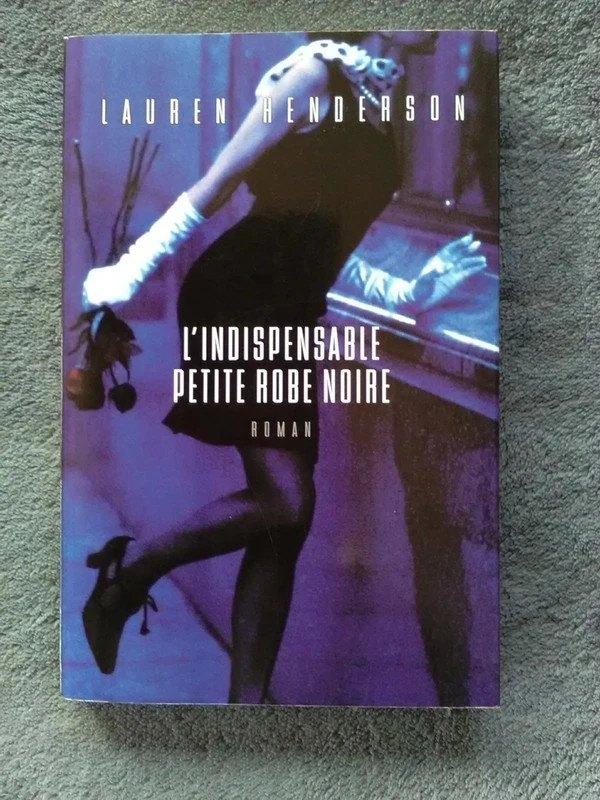 "L'indispensable petite robe noire" Lauren Henderson (1997), Enlèvement ou Envoi, Lauren Henderson, Comme neuf, Reste du monde