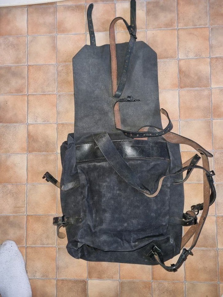 Sac militaire ww2, Collections