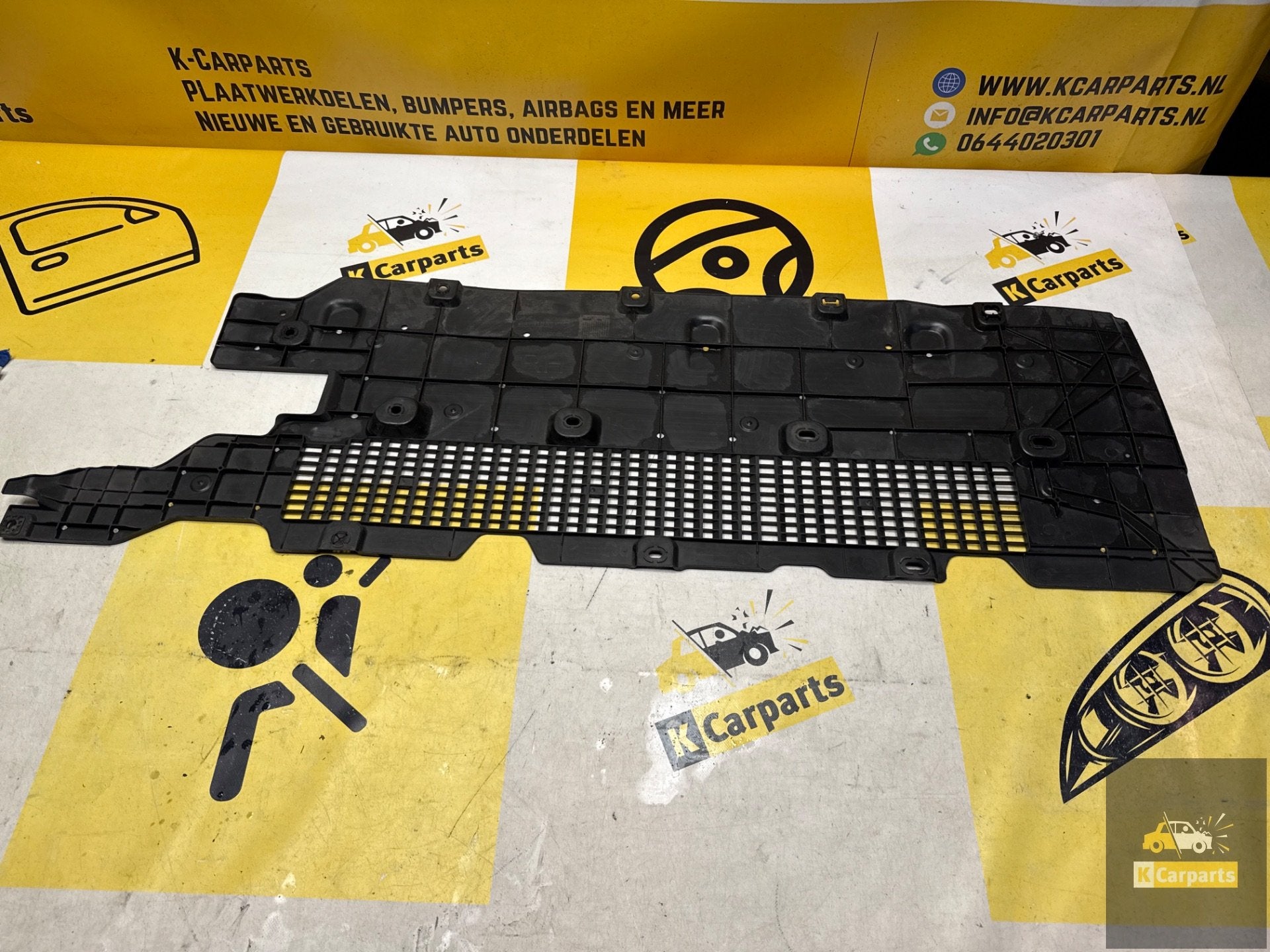 Renault talisman Beschermplaat 748145127R, Info@fabrikant.eu, Bumper, Fabrikant BV, Gebruikt