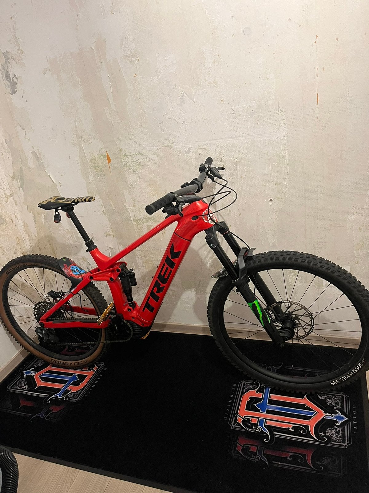 Trek emtb 750w bosch , met racechip zeer snelle fiets, Ophalen of Verzenden, Zo goed als nieuw, Trek