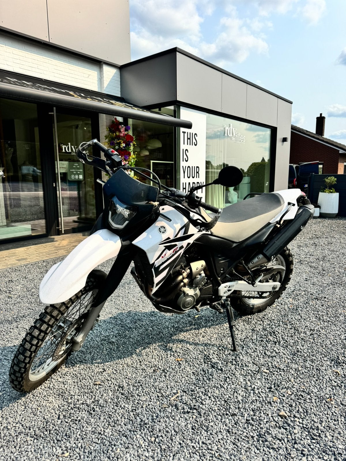 Yamaha XT660r, Motos, Entreprise