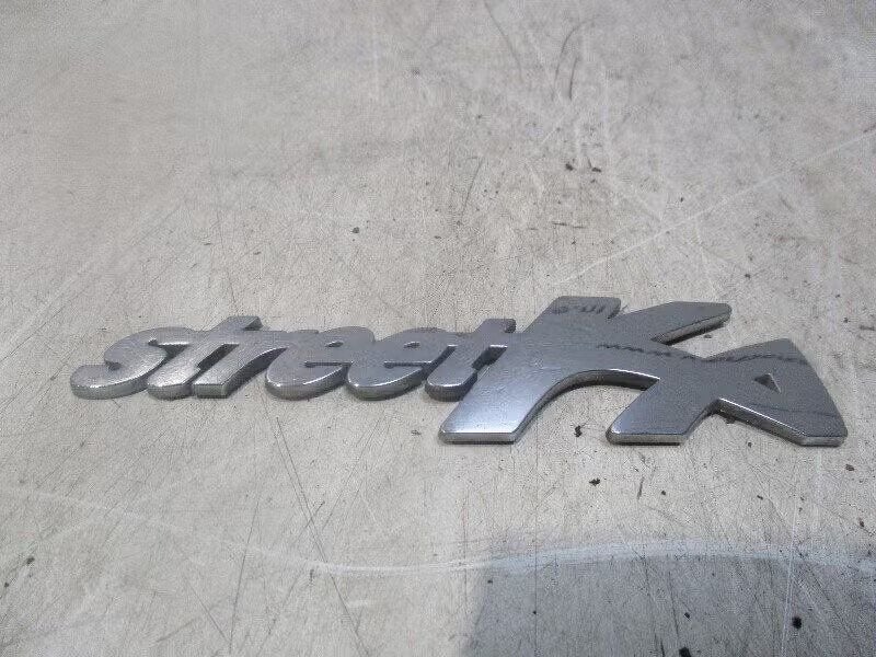 EMBLEEM Ford StreetKa Cabrio 1.6i (CDRA) (01-2002/07-2005), Auto-onderdelen, Gebruikt, Ophalen of Verzenden, Henry-Ford-Straße 1 50735 Köln, DE