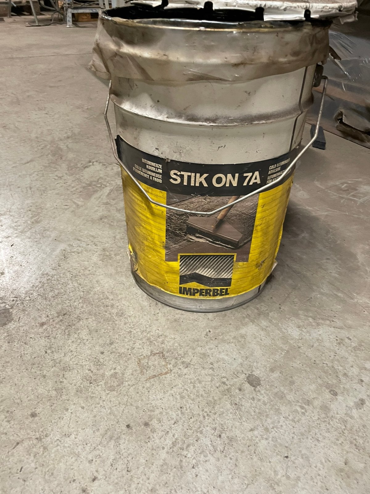 Imperbel stik on 7A, Bricolage & Construction, 20 litres ou plus, Enlèvement, Comme neuf, Noir