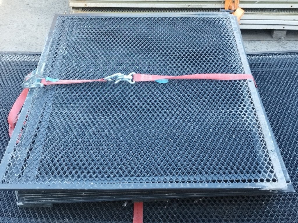 Metalen draadpaneel - afsluiting - hondenhok - volière, Ophalen, Gebruikt, Gaasschutting - afsluiting, Gaashekwerk