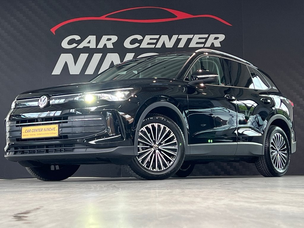 Volkswagen Tiguan Goal 1.5 eTSI DSG * 360 Camera * ParkAssis, Stof, Euro 6, Zwart, 5 zetels