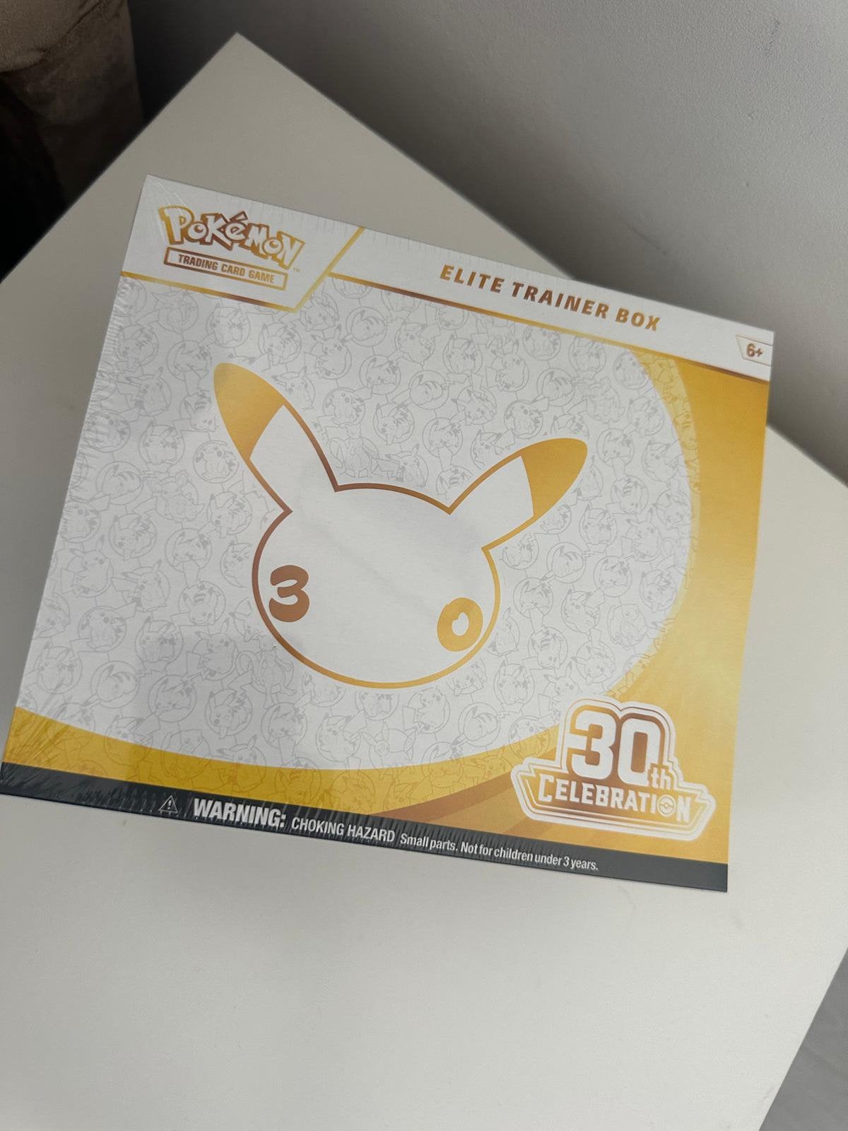 Pokémon mon Elite Trainer Box (ETB) - 30th Celebration, Enlèvement, Comme neuf