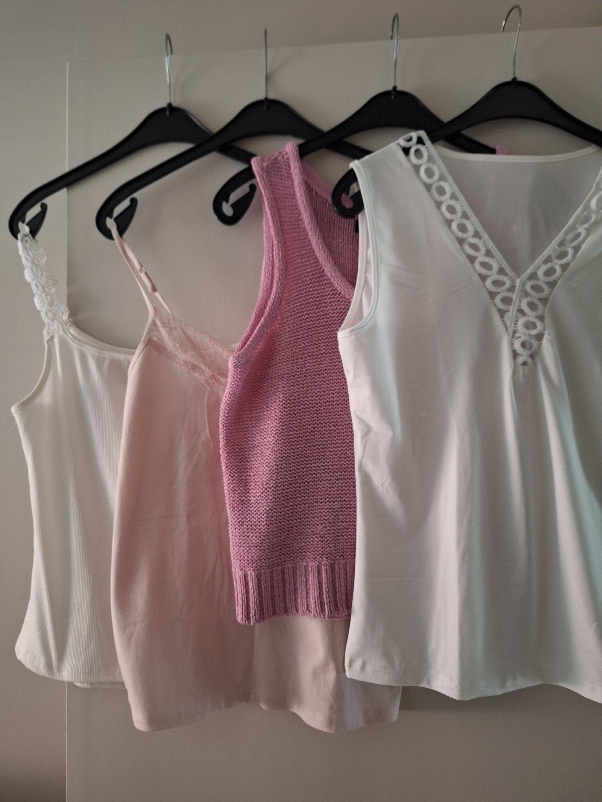 1 topje medium GRATIS uit te kiezen! Als nieuw!, Kleding | Dames, Topjes, Ophalen of Verzenden