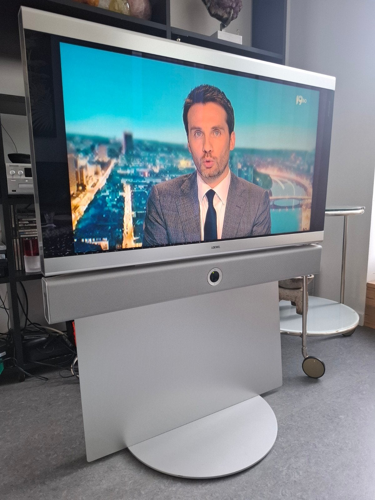 Télévision Loewe 32" +pied, Enlèvement