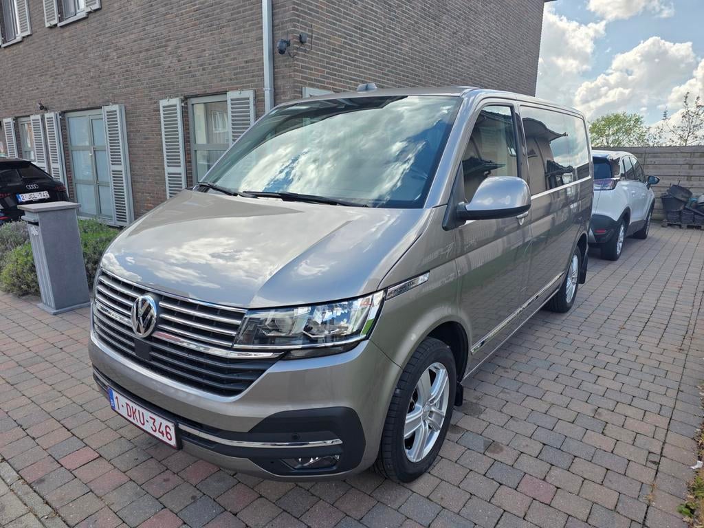 Volkswagen Caravelle 6.1 Dubbele Cabine / weinig km's, Auto's, Volkswagen, Particulier, Multivan, Adaptive Cruise Control, Android Auto