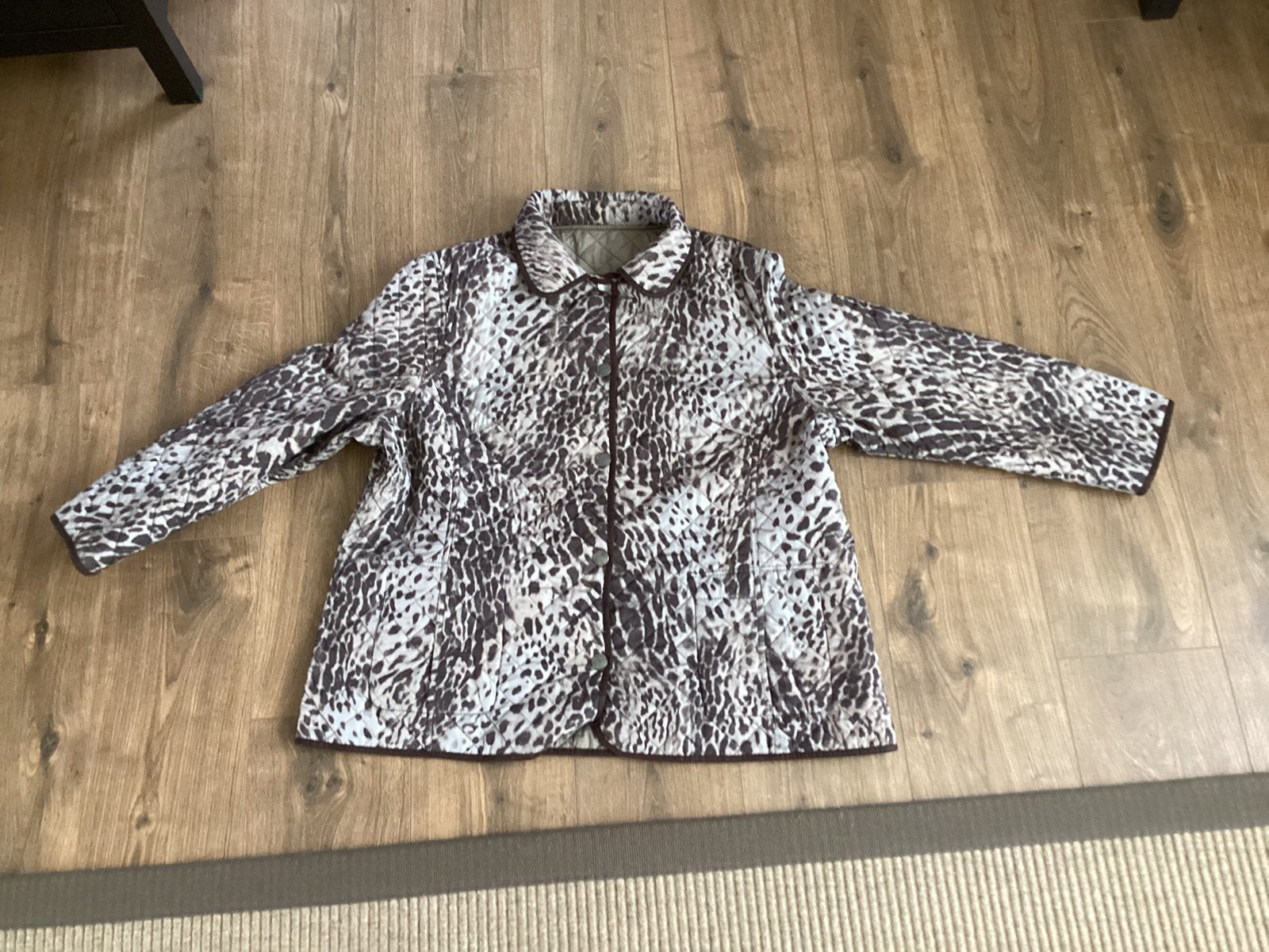 Jas Barbara Lebek (dubbelzijdig), Ophalen, Gedragen, Beige