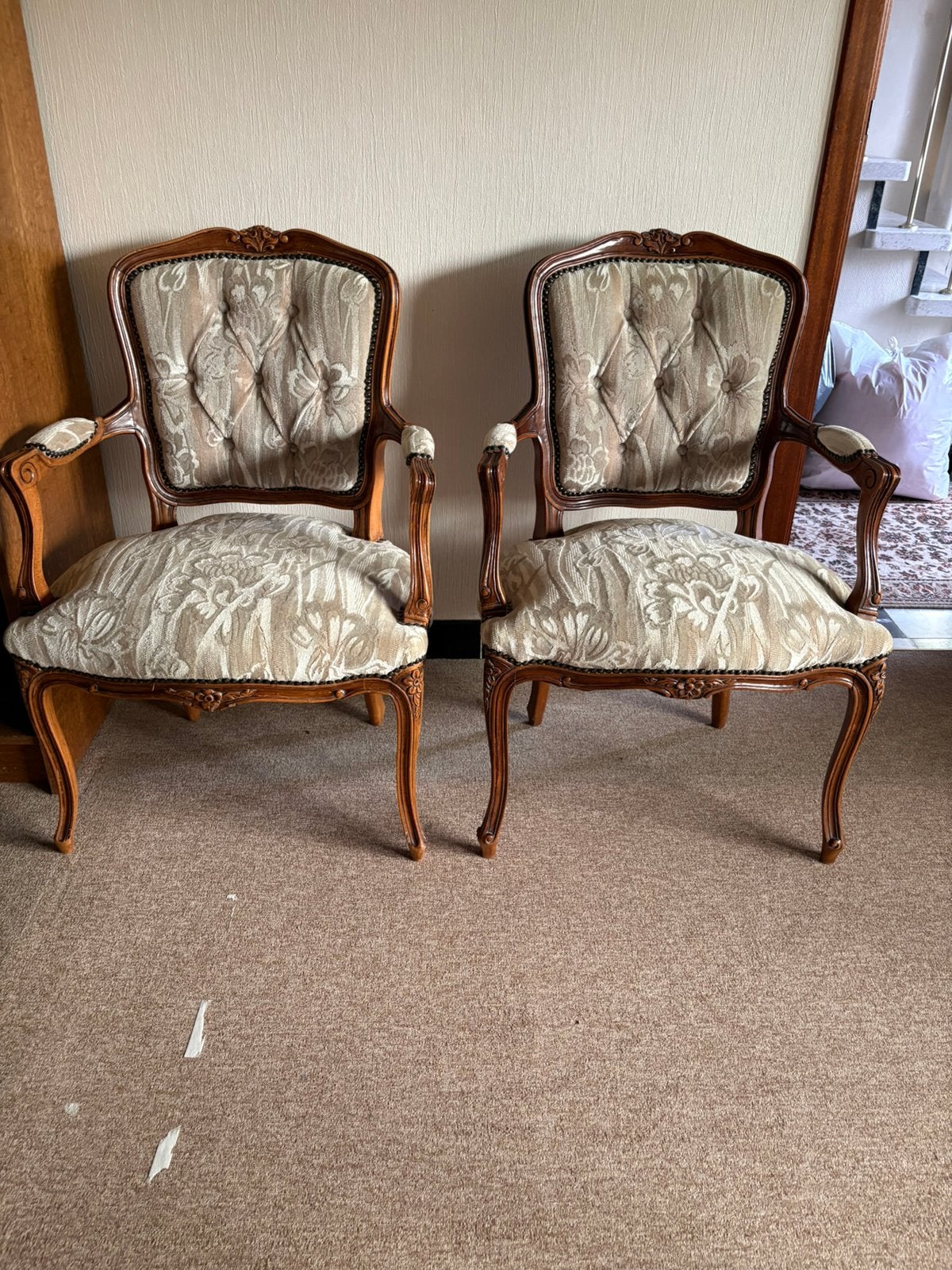 Ancienne chaise, Enlèvement