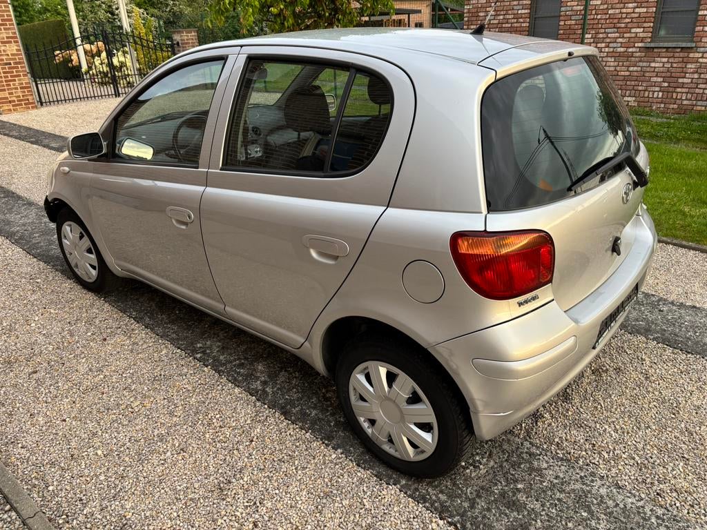 Toyota YARIS 1.3 VVT-i 2003, Auto's, Toyota, 1299 cc, Stof, Bedrijf, 5 zetels