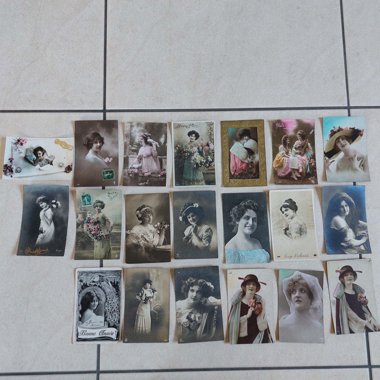 Lot de 20 cartes fantastiques anciennes thème : femmes, Envoi