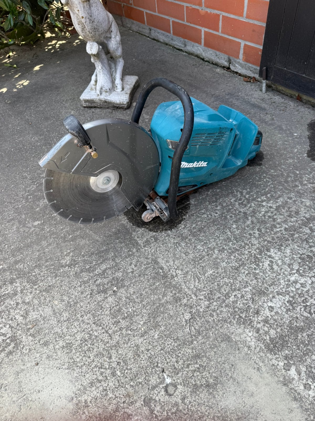 Doorslijper makita, Ophalen, Gebruikt